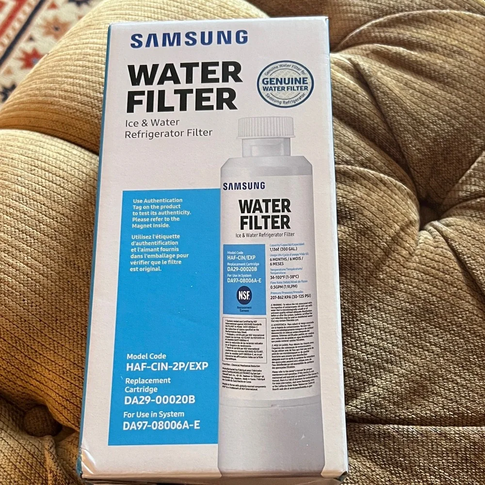 Samsung Blue and White Water Filter